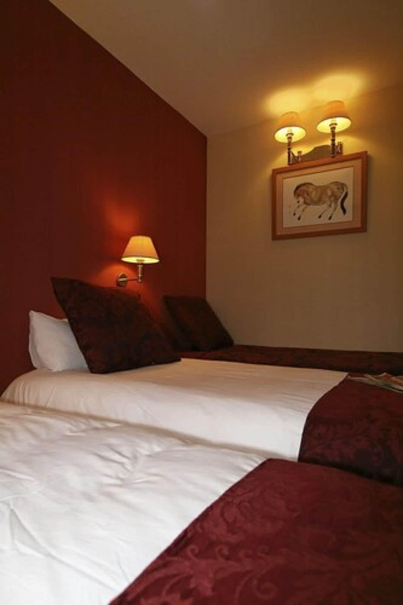 נים Logis Nimotel Hotel Cosy מראה חיצוני תמונה