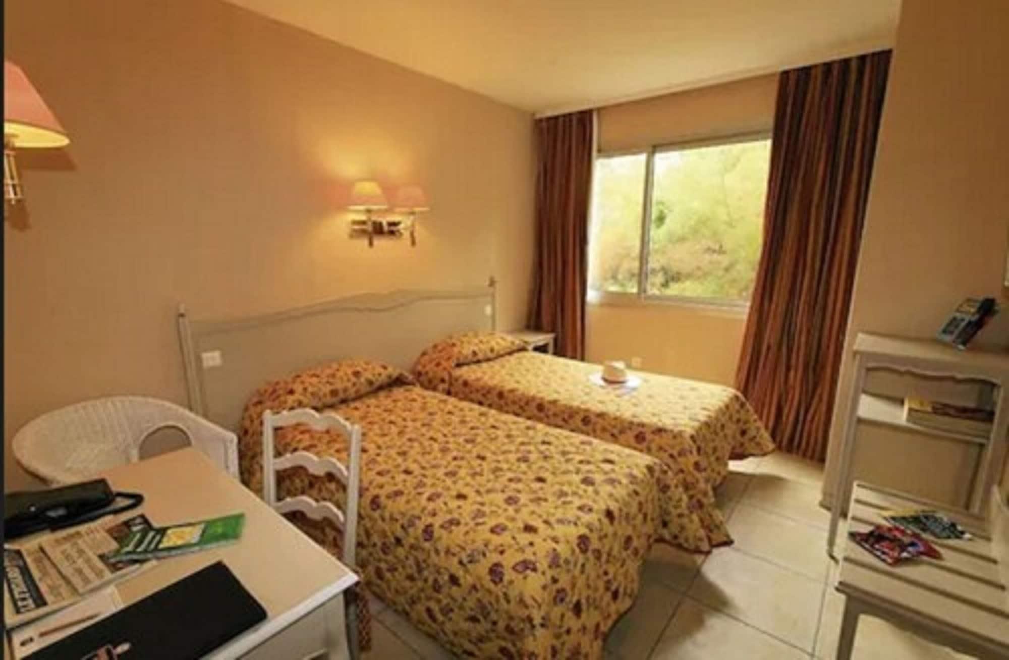 נים Logis Nimotel Hotel Cosy מראה חיצוני תמונה