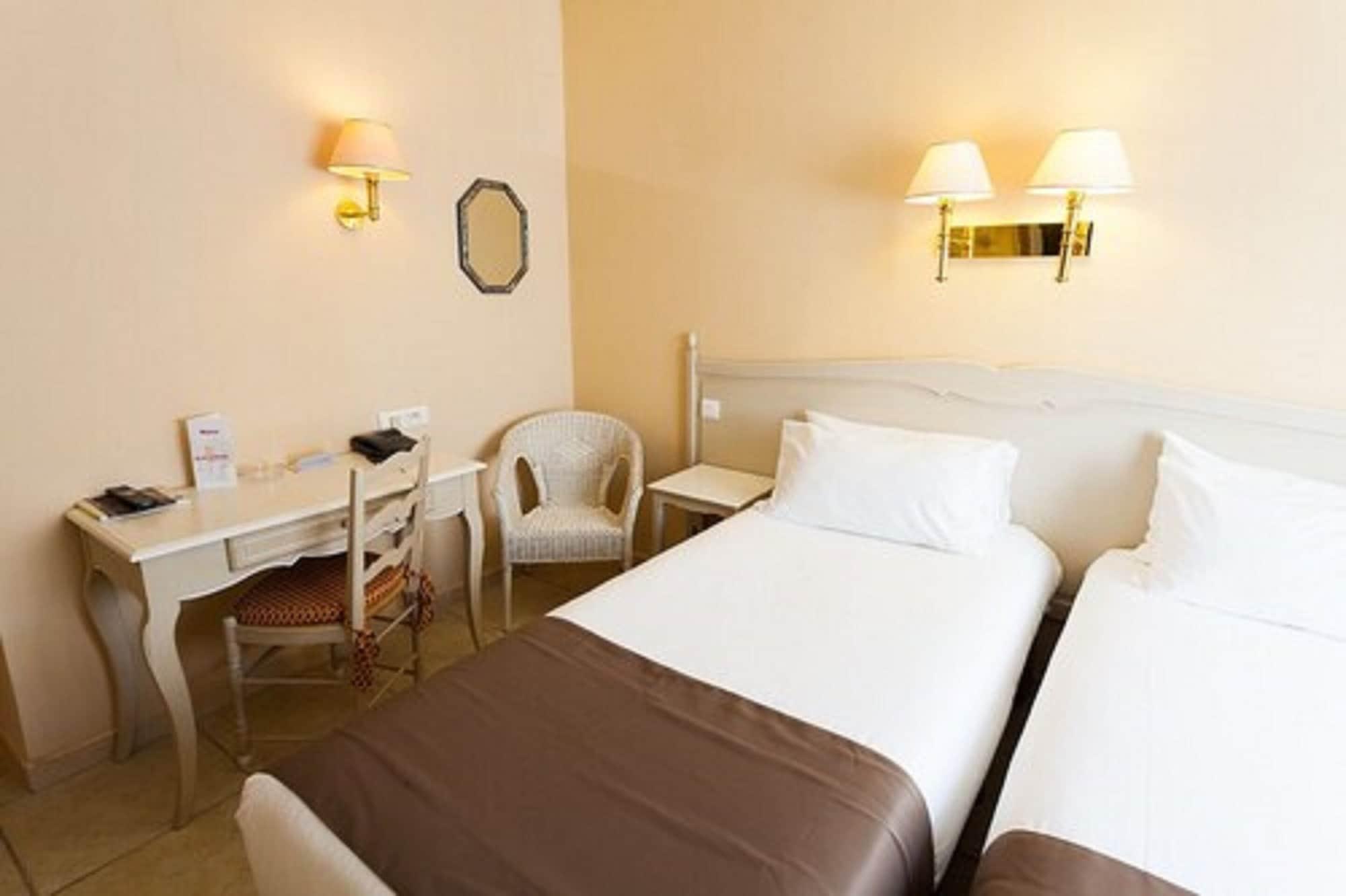 נים Logis Nimotel Hotel Cosy מראה חיצוני תמונה